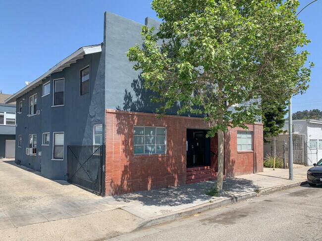 Building Photo - 4419 Santa Monica Blvd