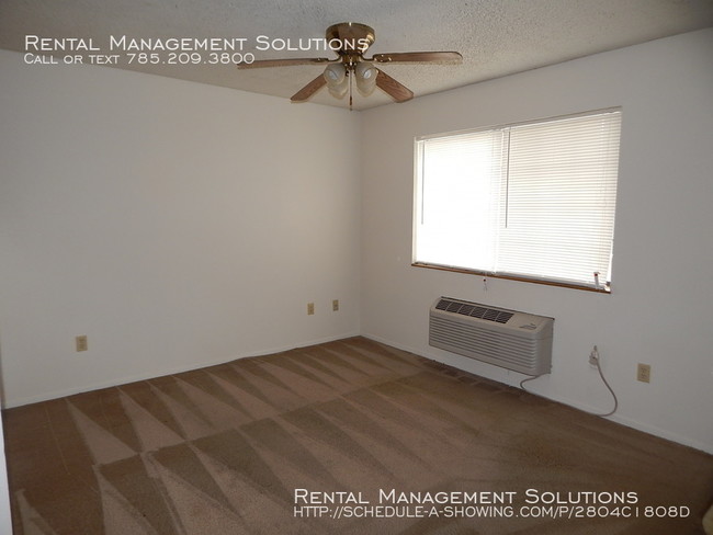 Building Photo - 400 SW MacVicar Ave - 6