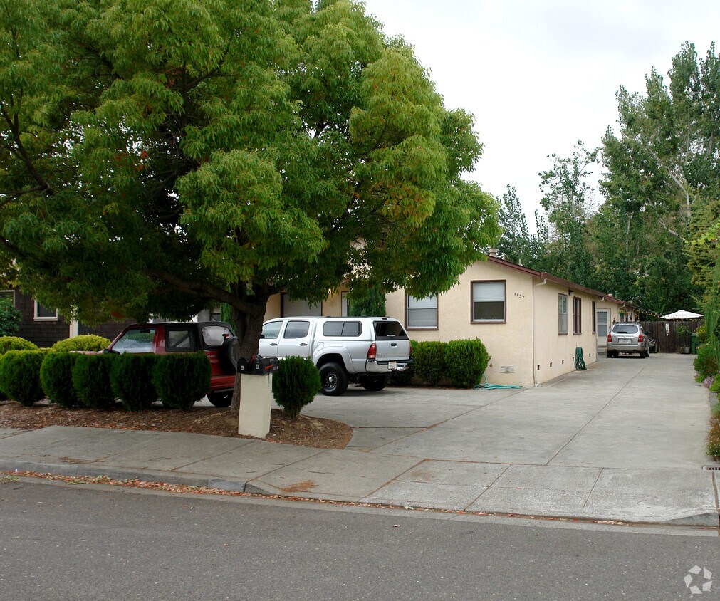 Primary Photo - 1137 3rd St