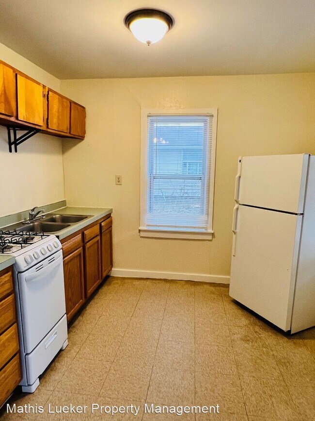 Building Photo - 2 br, 1 bath House - 1523 N Jackson Apt A