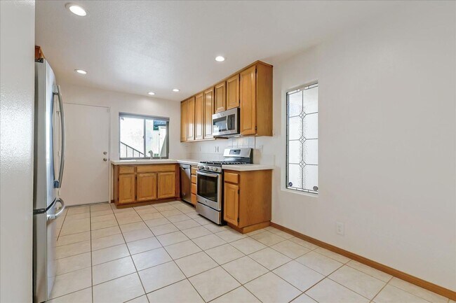 Building Photo - 10209 Caminito Covewood