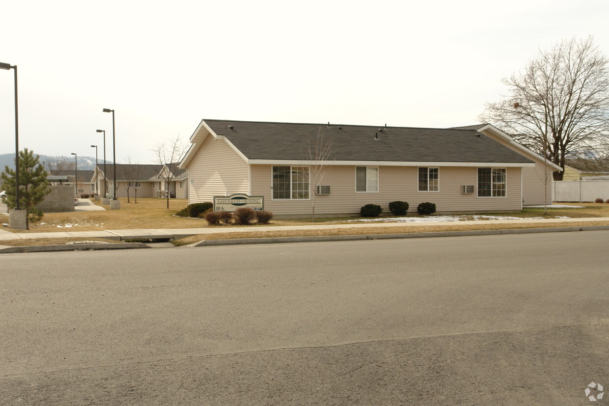 Foto del edificio - East Valley Senior Housing