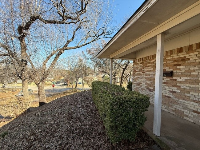 Photo - 1139-1139 Haines Ave Apartment