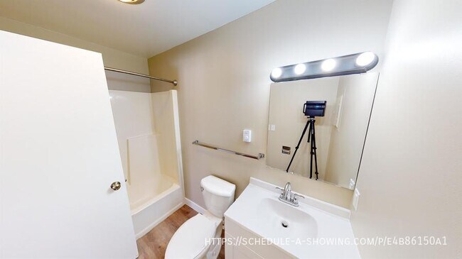 Foto del edificio - 403 E Park St