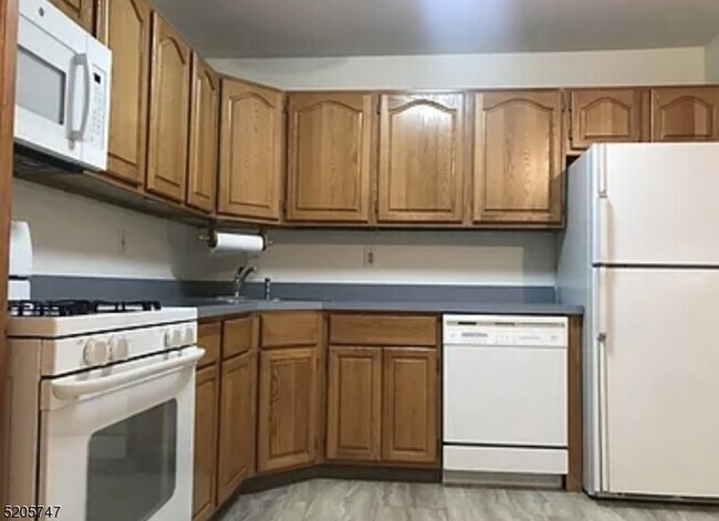 Foto del edificio - 35 Maple Ln