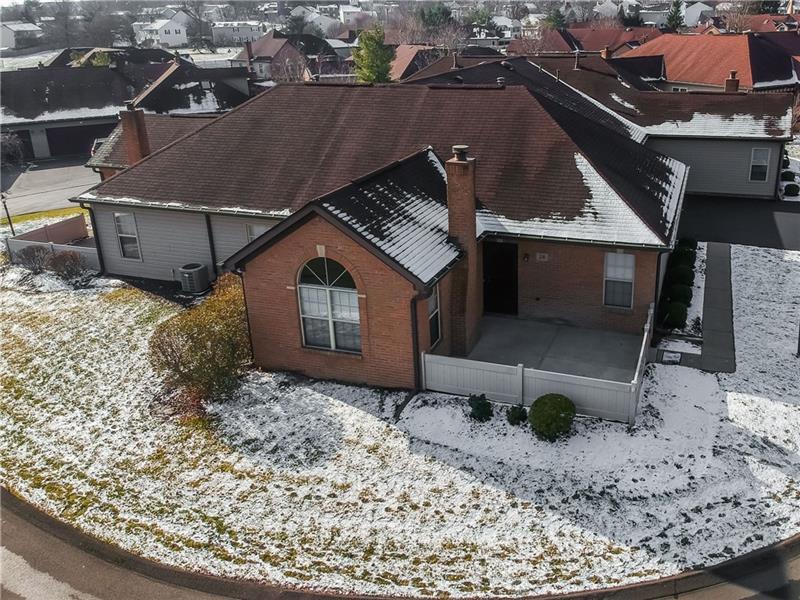 28 Ashford Dr, Cranberry Township, PA 16066 Condo for Rent in