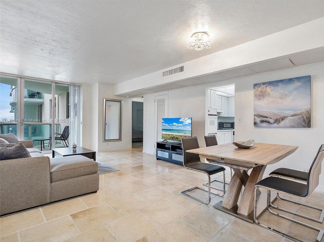Primary Photo - 3801 S Ocean Dr