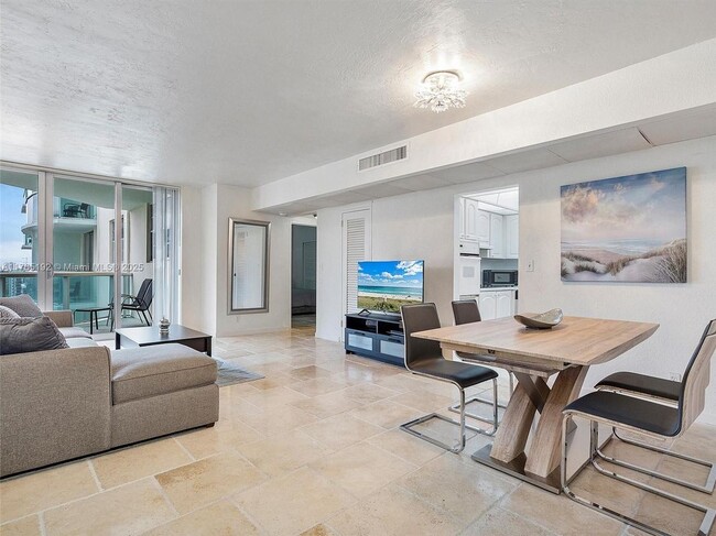 Building Photo - 3801 S Ocean Dr