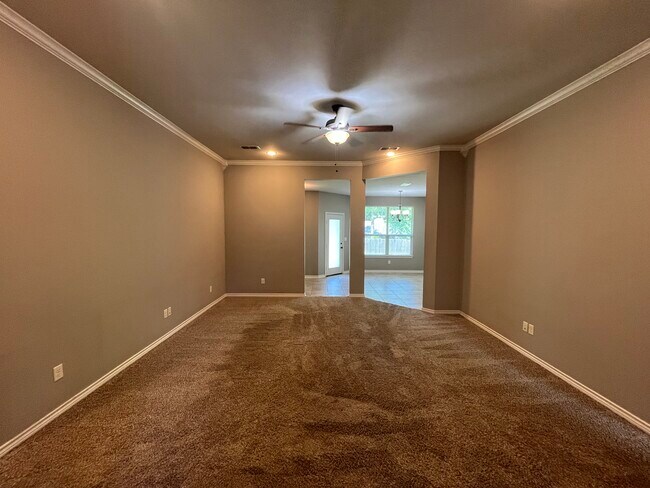 Sala de estar - 2615 Pine Crest Dr