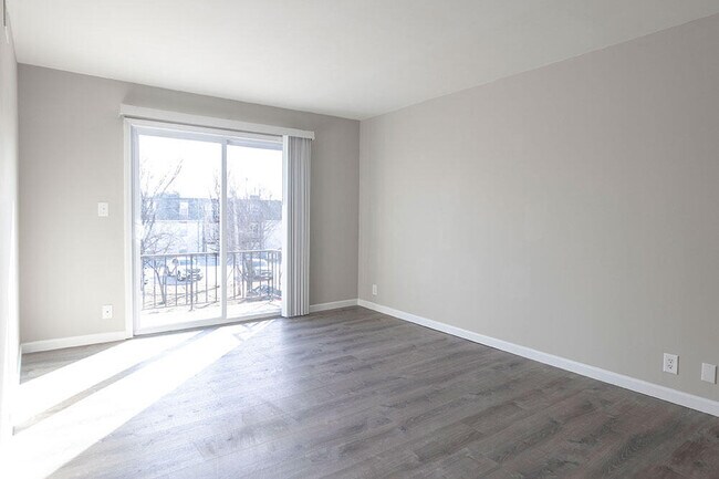 Foto del edificio - 3408 Balboa Ln