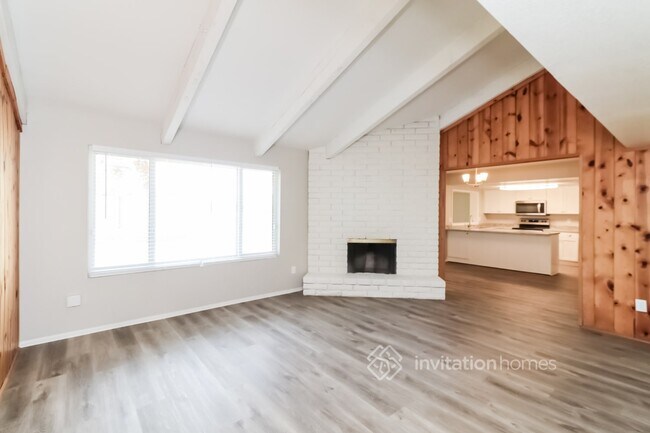 Building Photo - 4210 W Lupine Ave