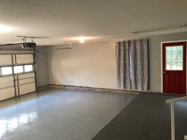 Foto del edificio - 151 Henry Sledd Rd