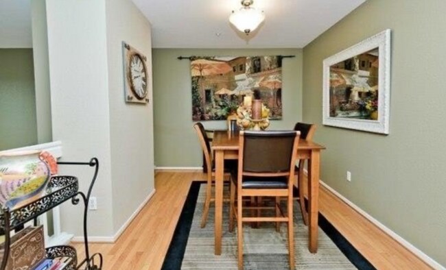 Building Photo - 4030 Skylark Ln