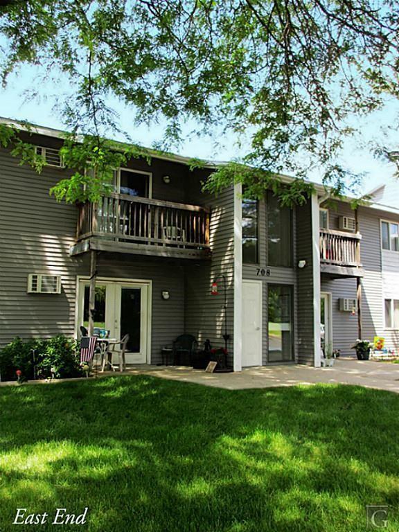 Foto principal - 702 E Bellevue St