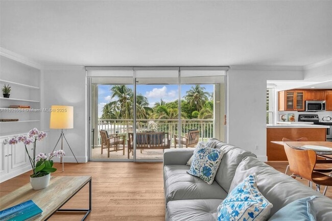 Building Photo - 611 Ocean Dr