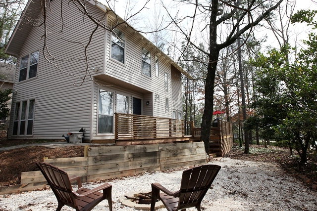 Building Photo - 379 Butternut Dr
