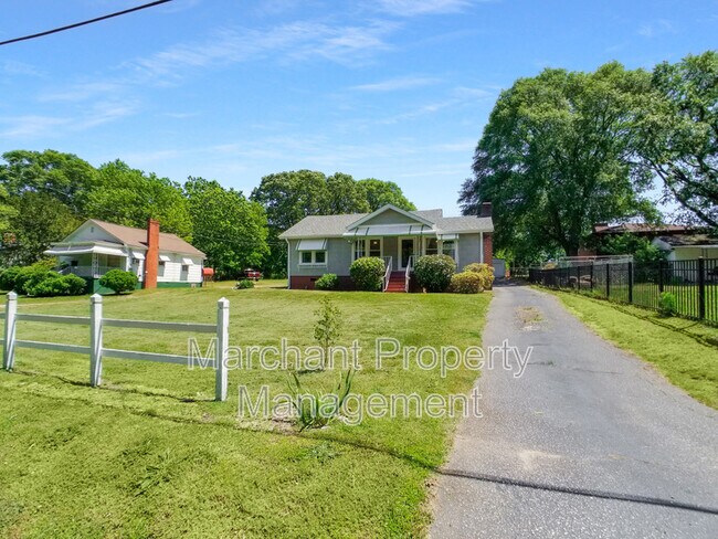 Photo - 311 Mc Dowell St House