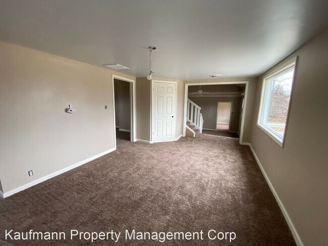 Building Photo - 3 br, 2 bath House - 2126 E Tillman Rd