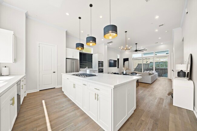 Foto del edificio - 907 W 16th St