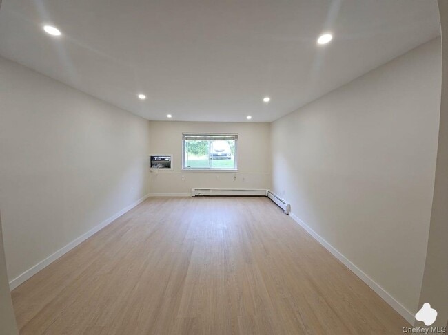Building Photo - 41 Tanager Rd