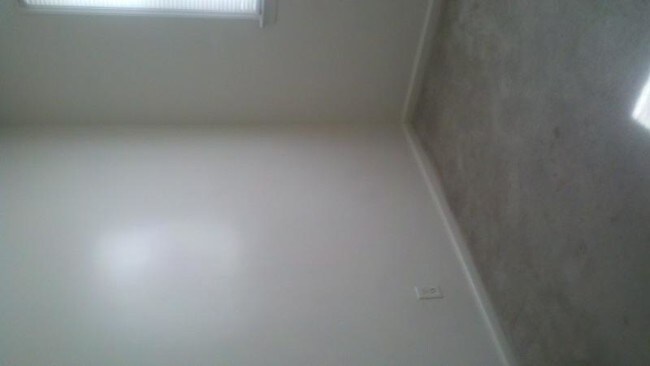 Foto del edificio - 126 Armstrong Dr