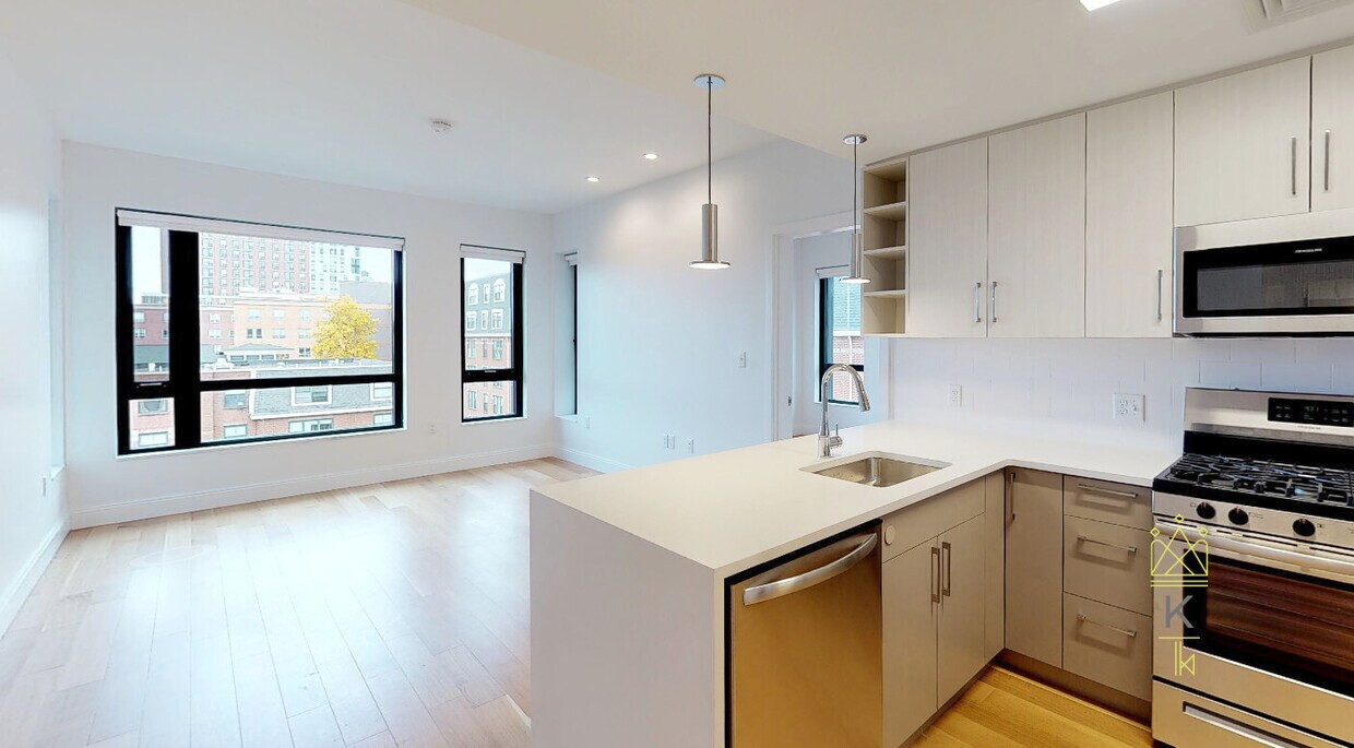 Primary Photo - 627 Columbus Ave