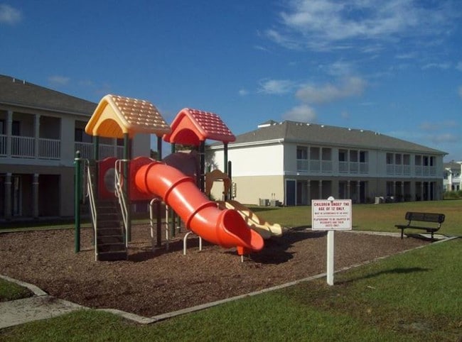 Building Photo - THE PARK AT PALM BAY