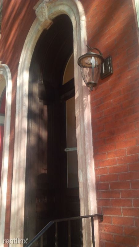 Building Photo - 2013 Mt Vernon St