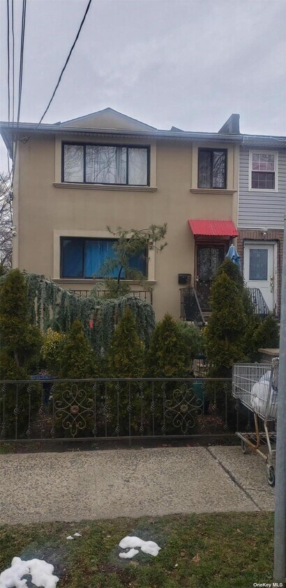 Primary Photo - 140-15 115th Ave