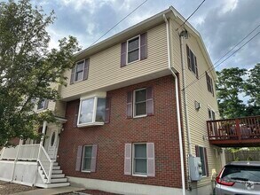 Building Photo - 209 Adams St