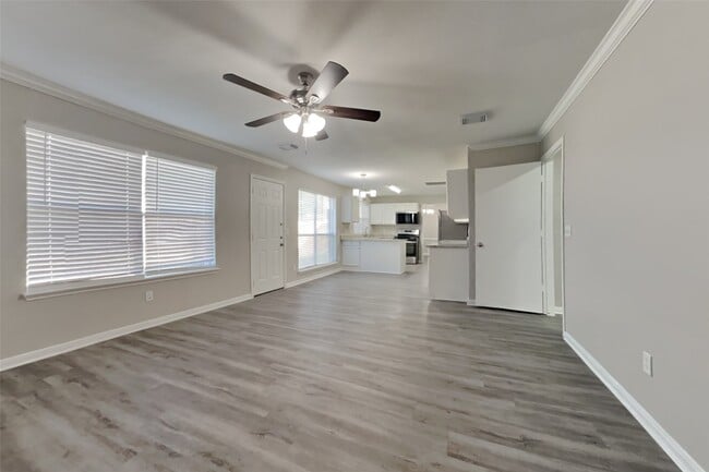 Building Photo - 19123 Oakway Dr