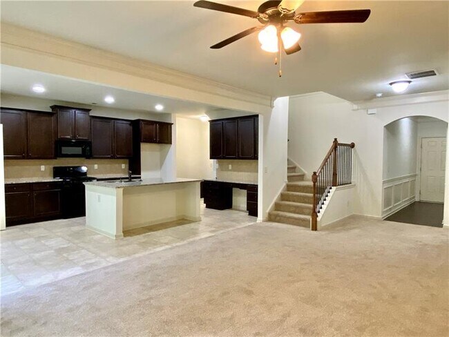Building Photo - 609 Stonehurst Ln