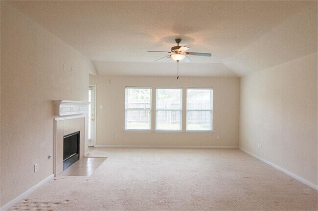 Foto del edificio - 11718 Forest Wind Ln