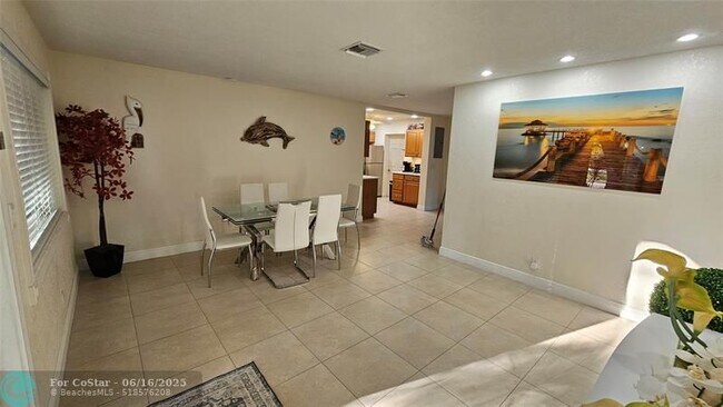 Foto del edificio - 436 NE 25th Ave