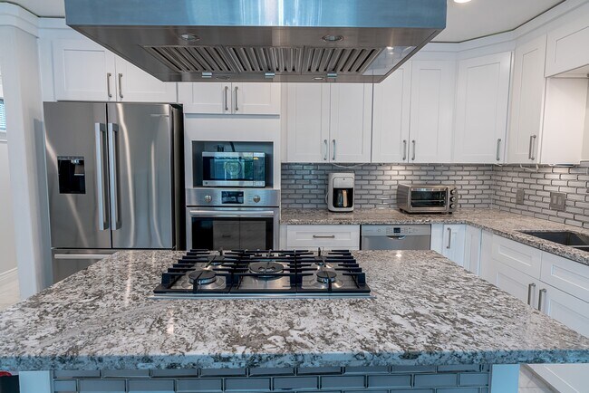 Building Photo - 1801 Rosenberg St