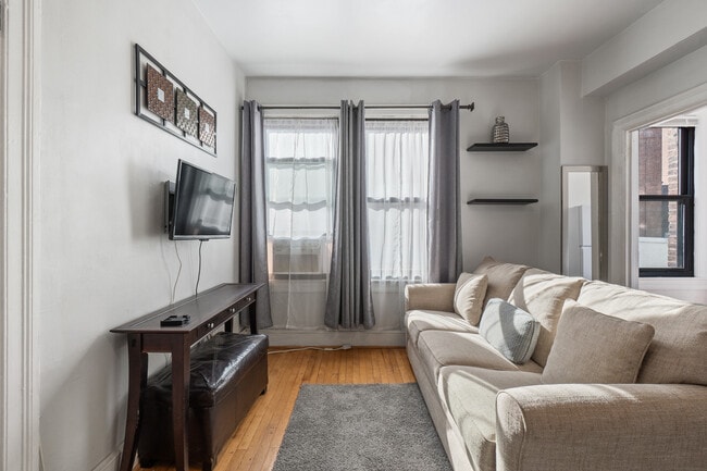 Building Photo - 1101 L St NW