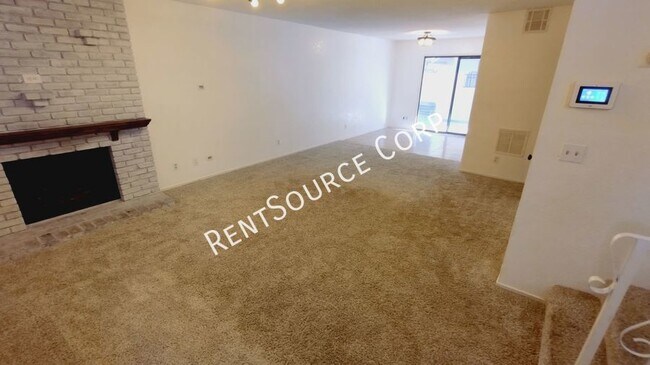 Building Photo - 2 Bedroom 2.5 Bathroom Two Story home for ...