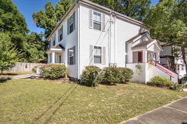Building Photo - 711 W Blount St