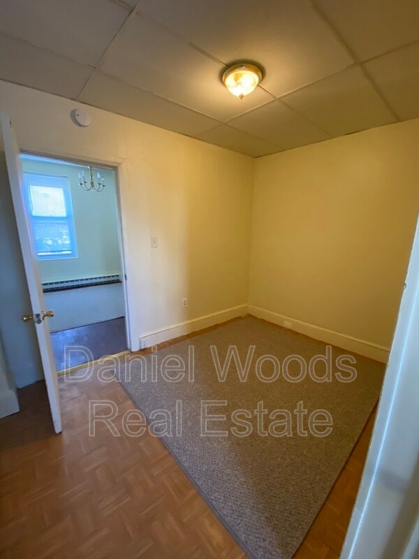 Building Photo - 402 Welsh St
