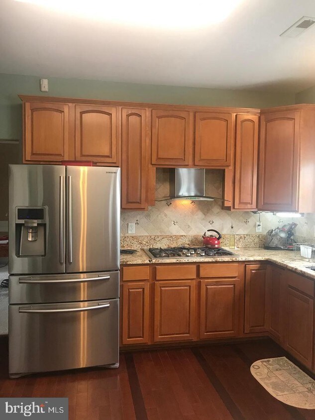 Foto principal - 1001 Hickory Ct