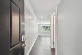 Foto principal - 2942 W Bay Dr