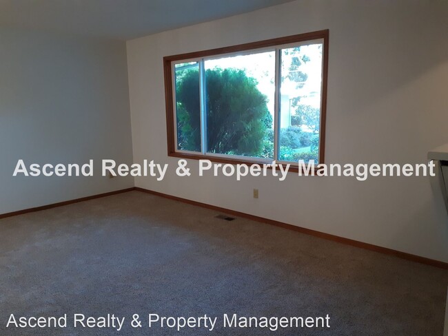 Foto del edificio - 2 br, 1 bath House - 12050 SW Denney Rd