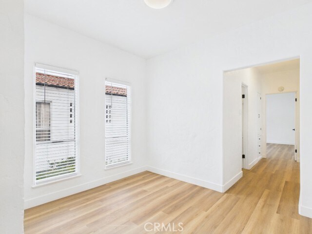 Foto del edificio - 1533 E 3rd St