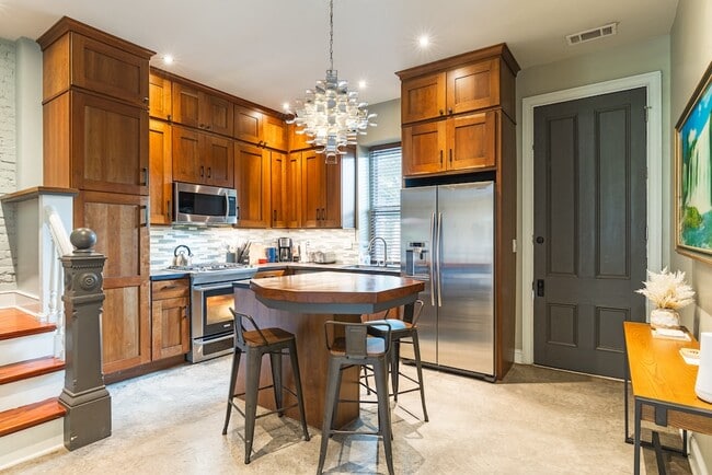 Foto del edificio - 717 Lampton St