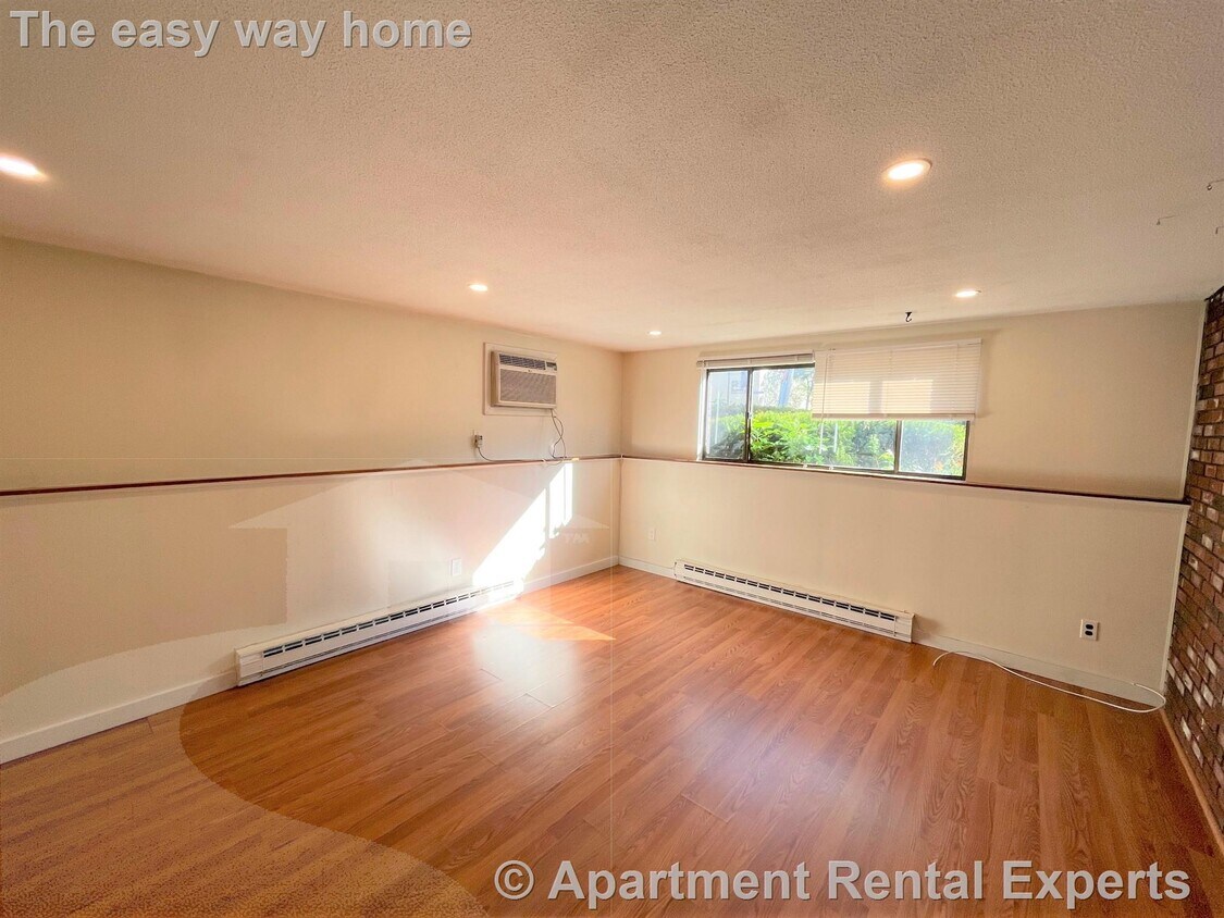 Foto principal - 102 Alpine St