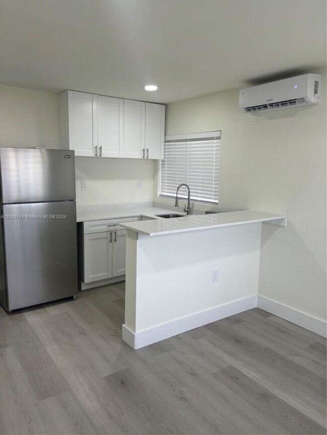 Foto del edificio - 6016 NW 24th Ave