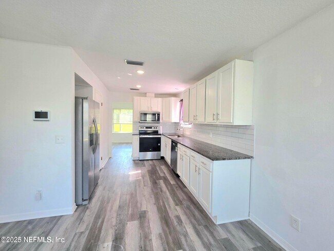 Building Photo - 6753 Newgate Cir E