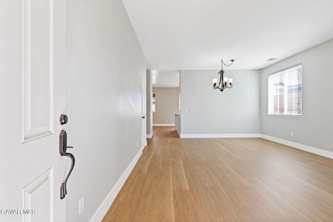 Foto del edificio - 5909 Viking