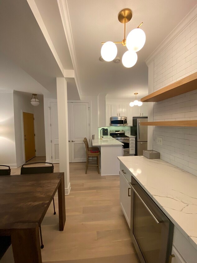 Foto del edificio - 3539 N Lakewood Ave