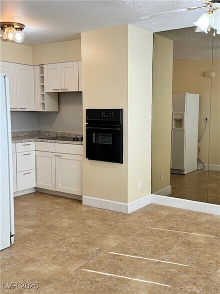 Foto del edificio - 350 E Desert Inn Rd